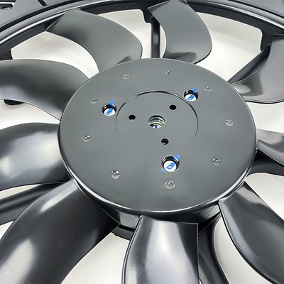 Kunststofffahrzeugkühlventilator für BMW E70 E71 F15 F16 Modelle ISO TS15949 Zertifiziert 17427616104 17428508177